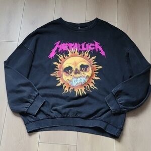 Metallica Black Sweatshirt with Skull and Sun Design size M